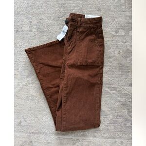 AE Corduroy Super High-Waisted Flare
Pants